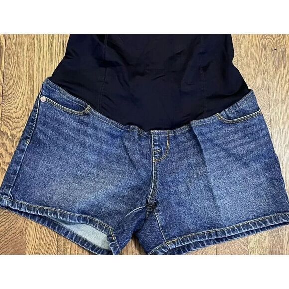 Isabel Maternity by Ingrid & Isabel Blue Jean Shorts - Picture 4 of 5